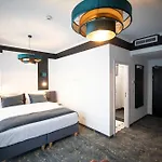Opera Hotel