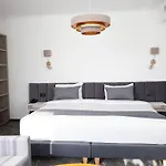 Opera Hotel